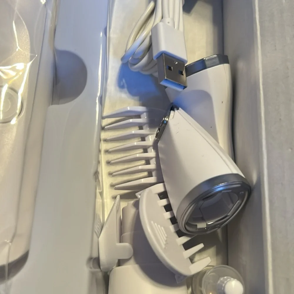 Pet Trimmer with Ergonomic Design